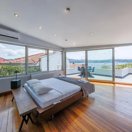 Maison Detroit : Iconic 3br Triplex W/ Great Views וילה *