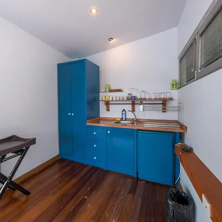 Maison Detroit : Iconic 3br Triplex W/ Great Views וילה