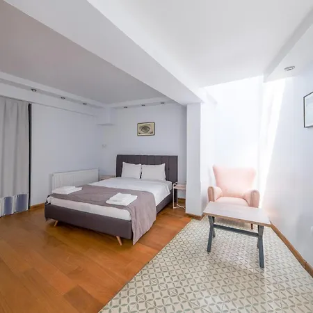 Maison Detroit : Iconic 3br Triplex W/ Great Views Villa Istanbul