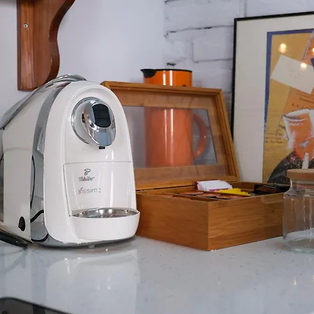 Maison Detroit : Iconic 3br Triplex W/ Great Views Estambul